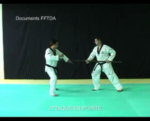 baton-attaque-en-pointe