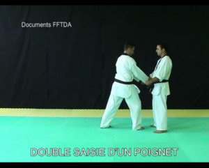 double-saisie-dun-poignet