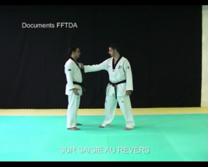 saisie-au-revers